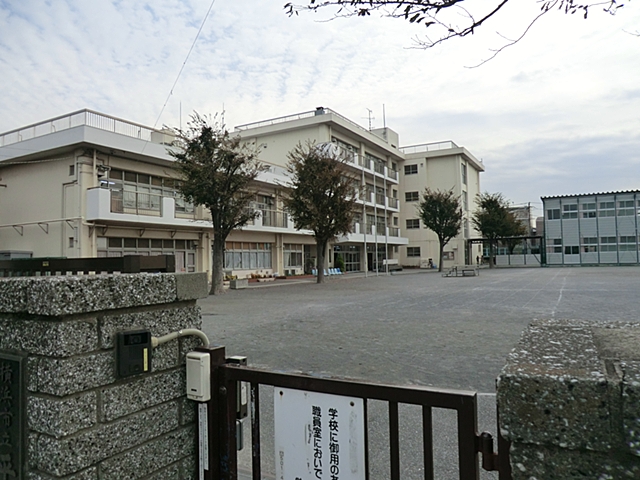 Primary school. 480m to Yokohama Municipal peace elementary school (elementary school)