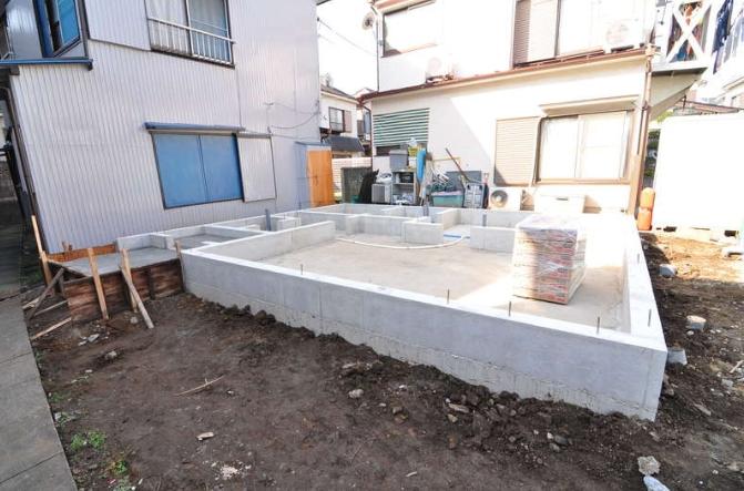 Local appearance photo. Local (12 May 2013) Shooting