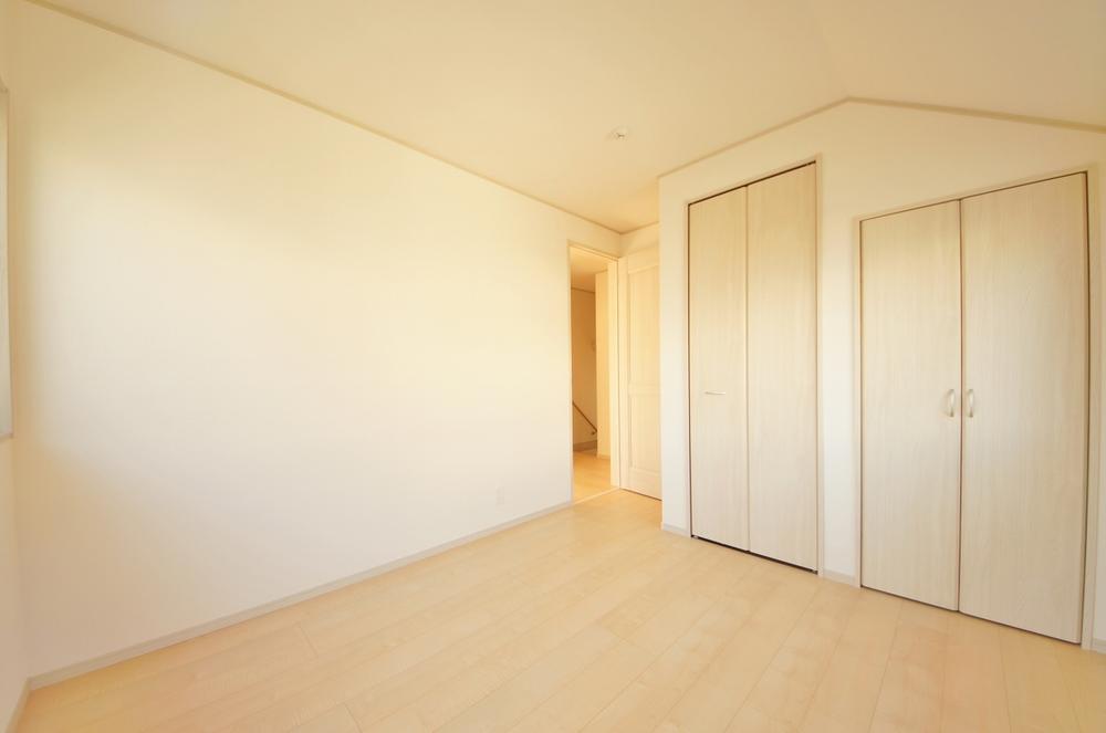 Non-living room. Indoor (11 May 2013) Shooting, It is the second floor of the Western-style with a closet.