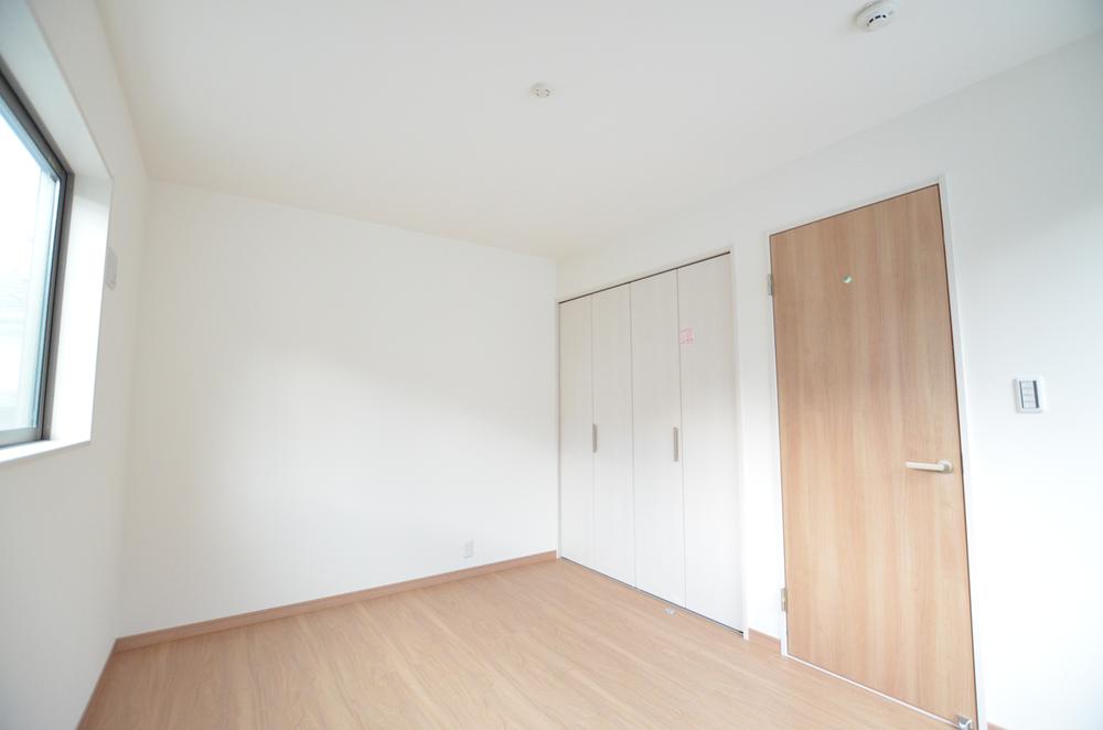 Non-living room. Indoor (10 May 2013) Shooting