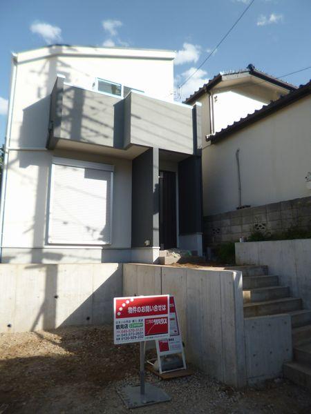 Local appearance photo. A Building local appearance (2013 September shooting)