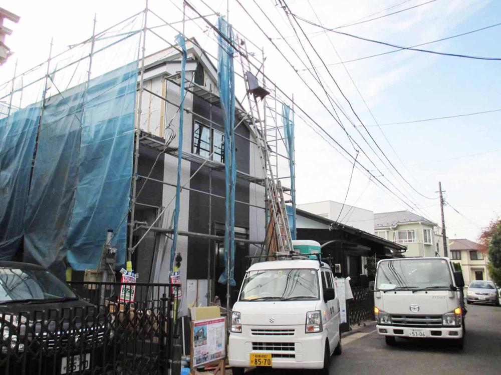 Local appearance photo. Local (12 May 2013) Shooting