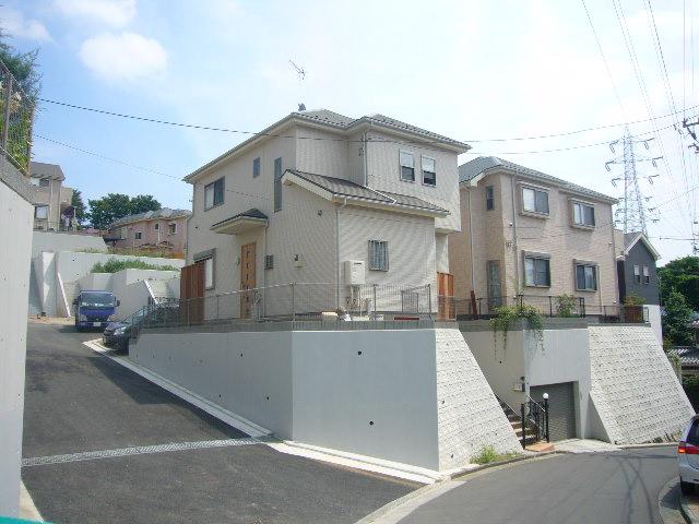 Sale already cityscape photo. Sale already the city average