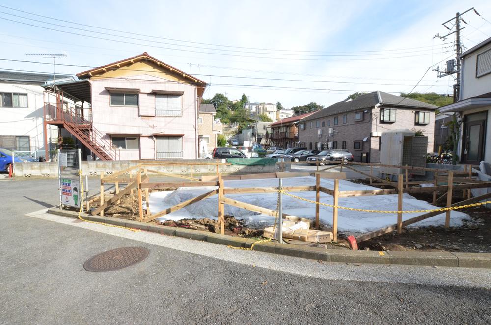 Local appearance photo. Local (10 May 2013) Shooting