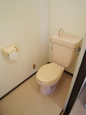 Toilet. Since there is an electrical outlet, Warm toilet and also with take Washlet