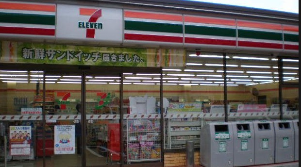 Convenience store. Seven-Eleven Yokohama Komaoka 4-chome up (convenience store) 86m