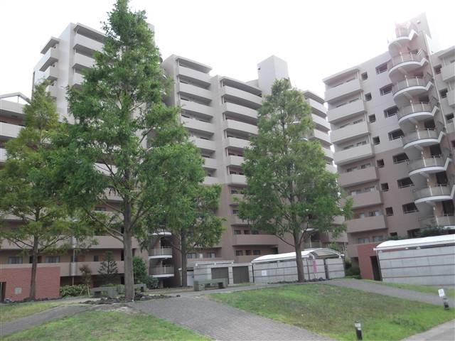 Local appearance photo. Open space 70%, Green space ratio of 15% of the space design apartment!