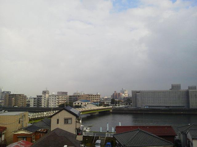 View photos from the dwelling unit. View from the site (November 2013) Shooting