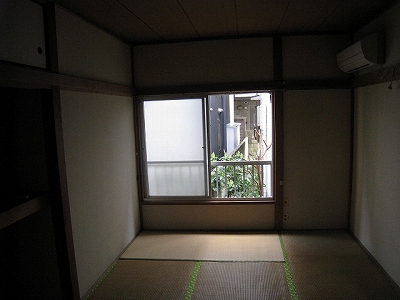 Other room space. Second Yutaka Zhuang Living room