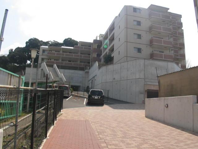 Local appearance photo. local