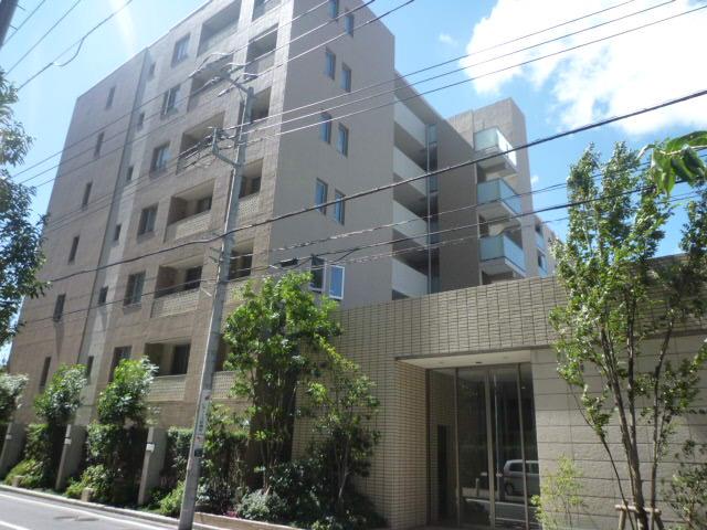 Local appearance photo. Local (12 May 2013) Shooting