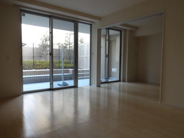 Living. Indoor (12 May 2013) Shooting