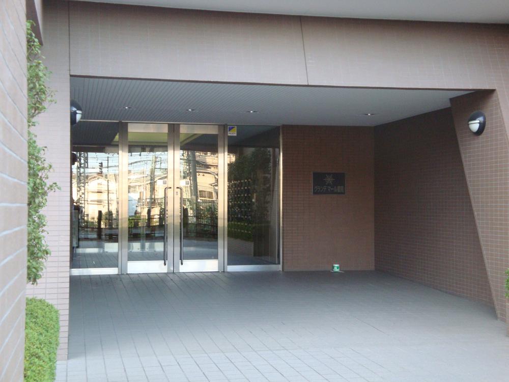 Entrance. Common areas Entrance