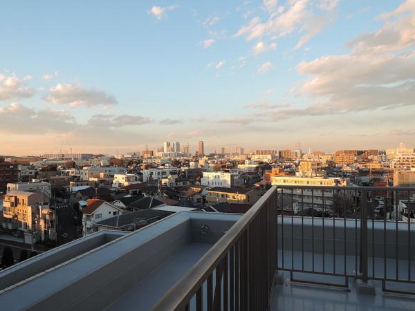 View photos from the dwelling unit. View from local