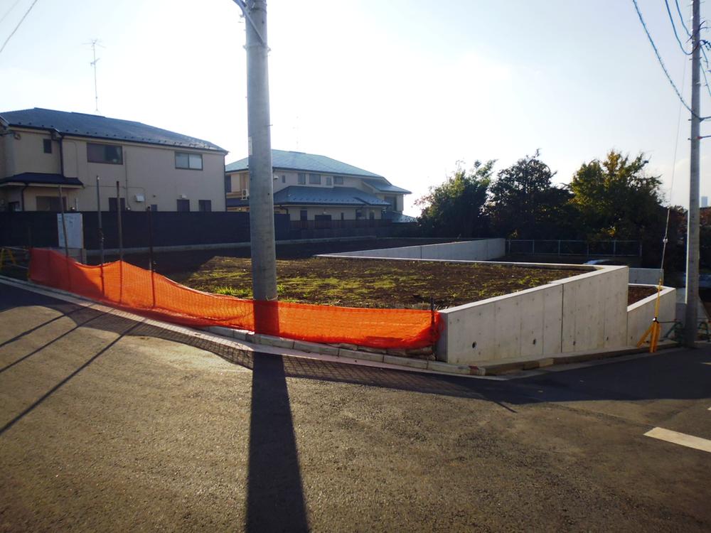 Local appearance photo. Local shooting