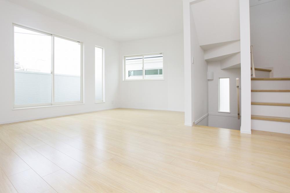 Living. Living is widely loss None! ! Family rejoice 16 quires more LDK! It does playing with children.