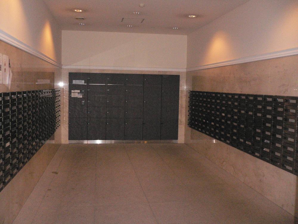 Other common areas. Post and courier post