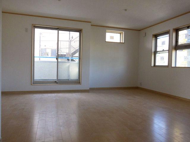 Living. Indoor (12 May 2013) Shooting