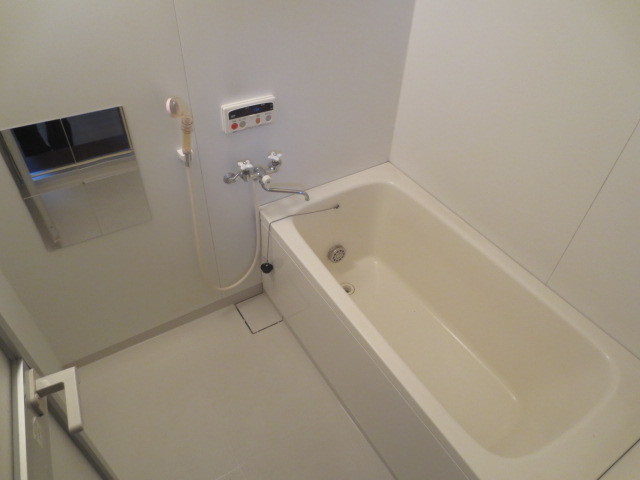 Bath.  ☆ bathroom ☆