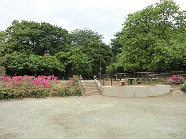 park. 100m to Shibusawa Kanai Park