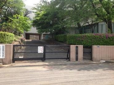 Primary school. 426m to Yokohama Municipal Shishigaya Elementary School