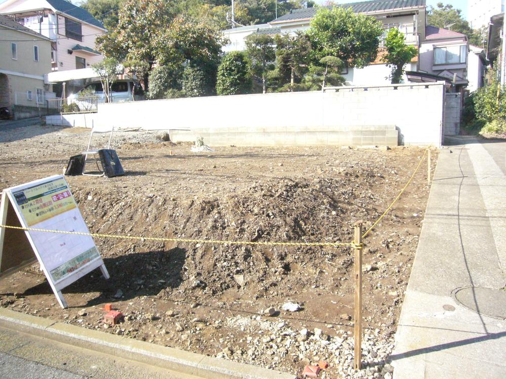 Local appearance photo. It is near the site of Building A. It will start construction in the future terrain. 2013 November 17 shooting