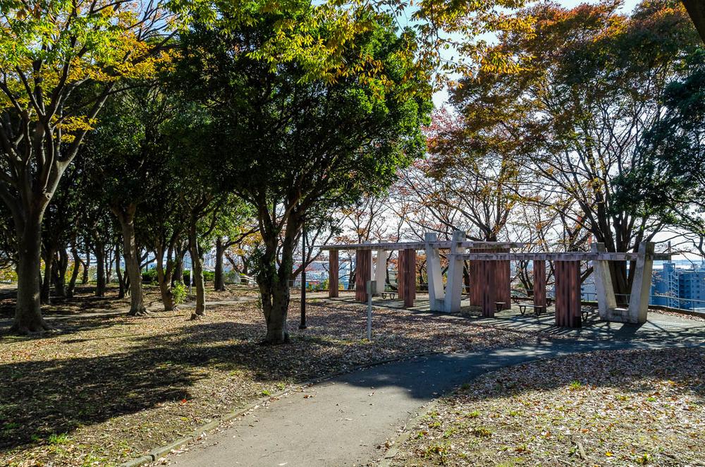 park. 700m until Koyasudai park