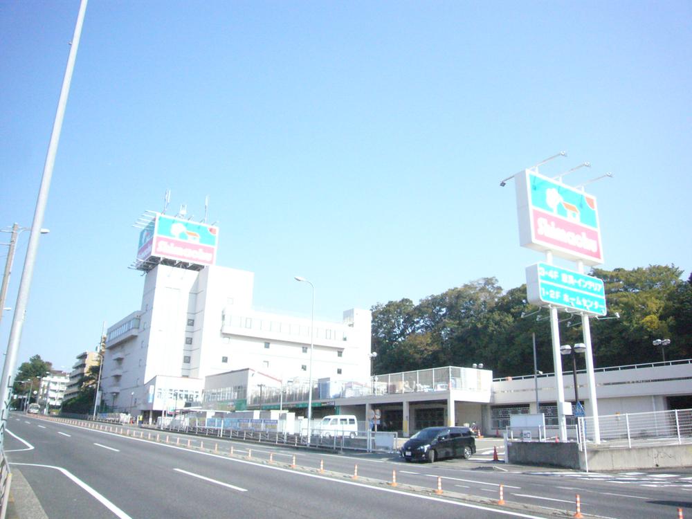 Home center. 500m to Shimachu Co., Ltd. home improvement Yokohama