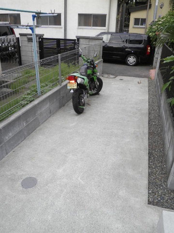 Entrance.  ☆ Bike shelter ☆