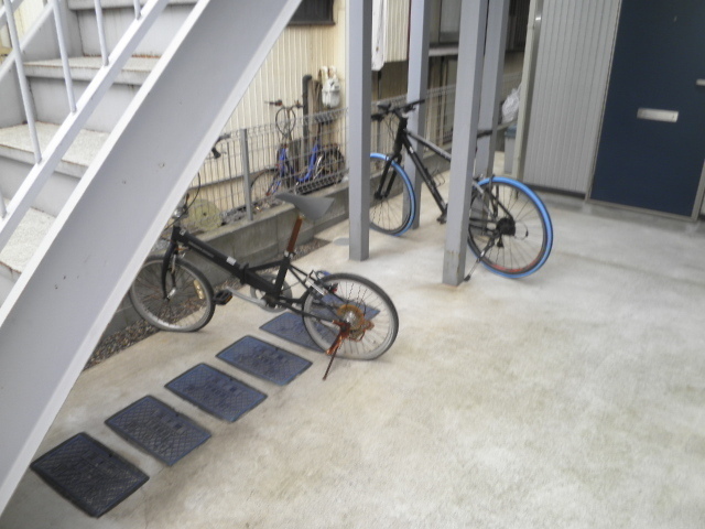 Other common areas.  ☆ Bicycle-parking space ☆