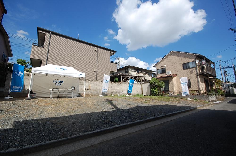 Local appearance photo. Local (10 May 2013) Shooting