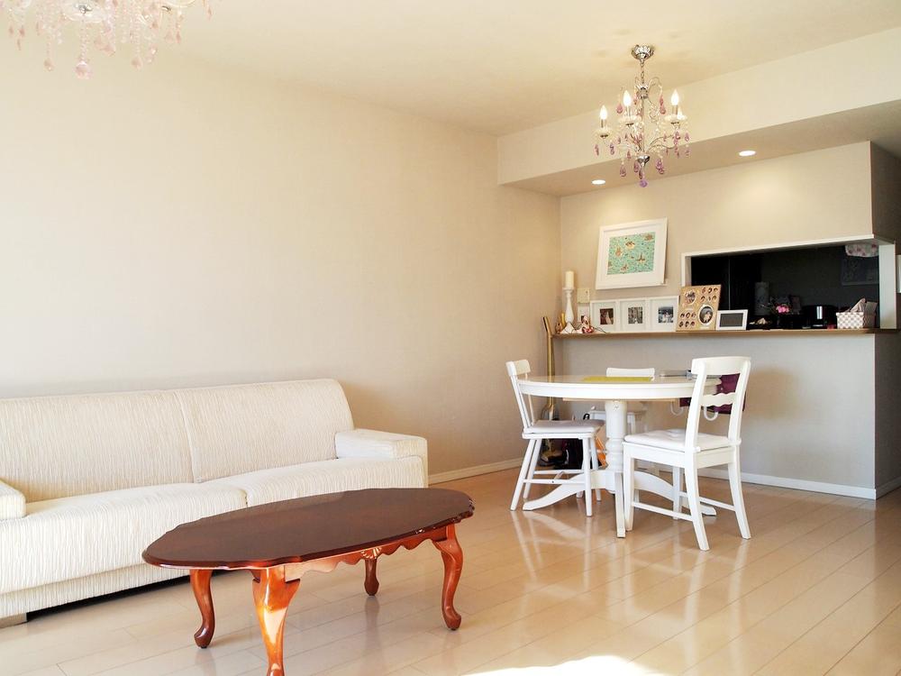 Living. Indoor (11 May 2013) Shooting