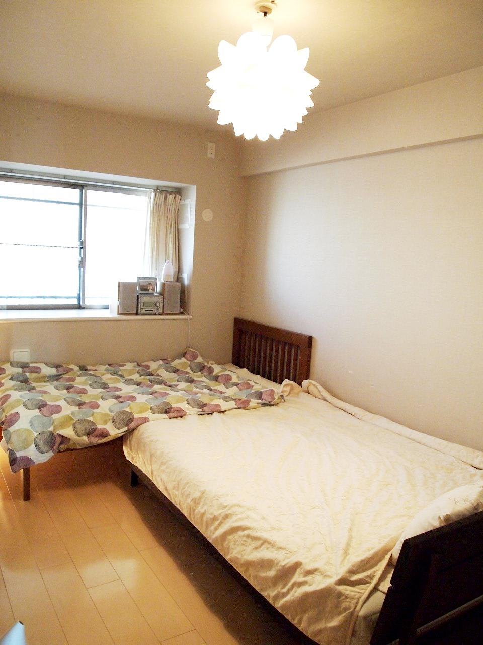 Non-living room. Bedroom (11 May 2013) Shooting