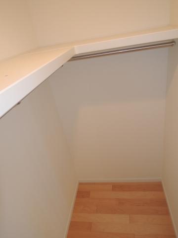 Receipt. Walk-in closet (6.1 Pledge of Western-style)