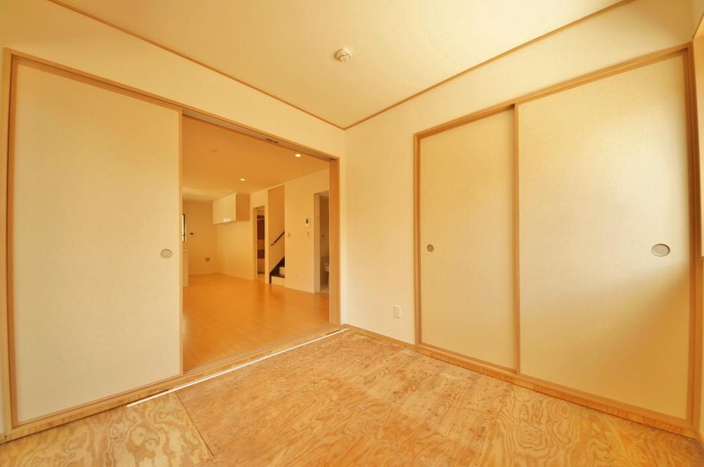 Non-living room. Indoor (10 May 2013) Shooting, It is the first floor of a Japanese-style room between living and continue.