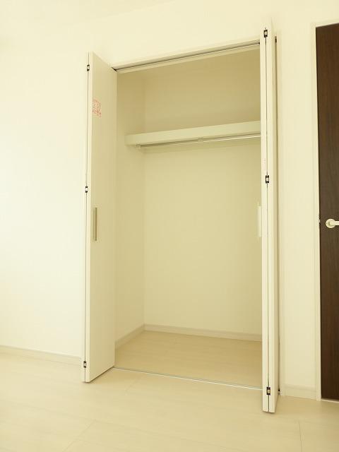 Receipt. D Building room (August 24, 2013) Shooting