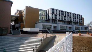 high school ・ College. Tsurumi 903m to University High School