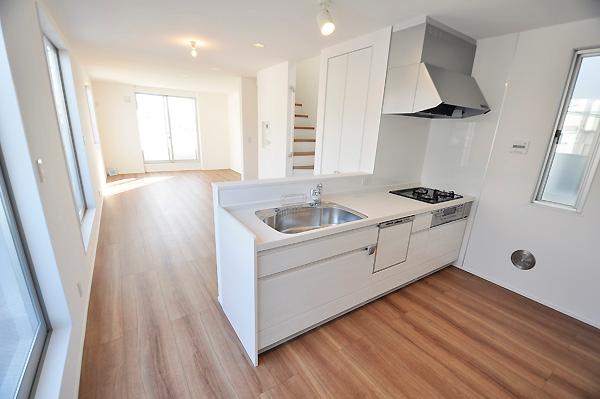 Kitchen. Local (December 2013) Photo: B Building