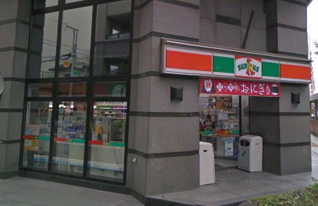 Convenience store. Thanks Tsurumi east exit store (convenience store) to 130m