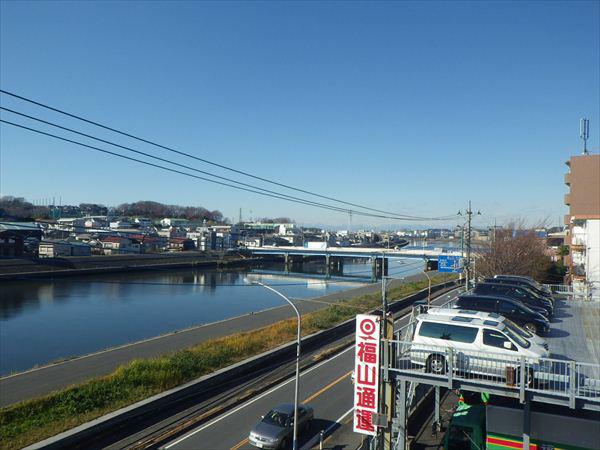 View photos from the dwelling unit. Overlooking the Tsurumi River