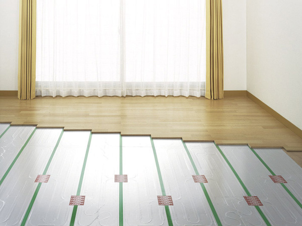 Living.  [Gas hot water floor heating (TES)] Without drying the room as air-conditioning, Healthy not rise up the dust. Warm and comfortable rooms from feet (same specifications)