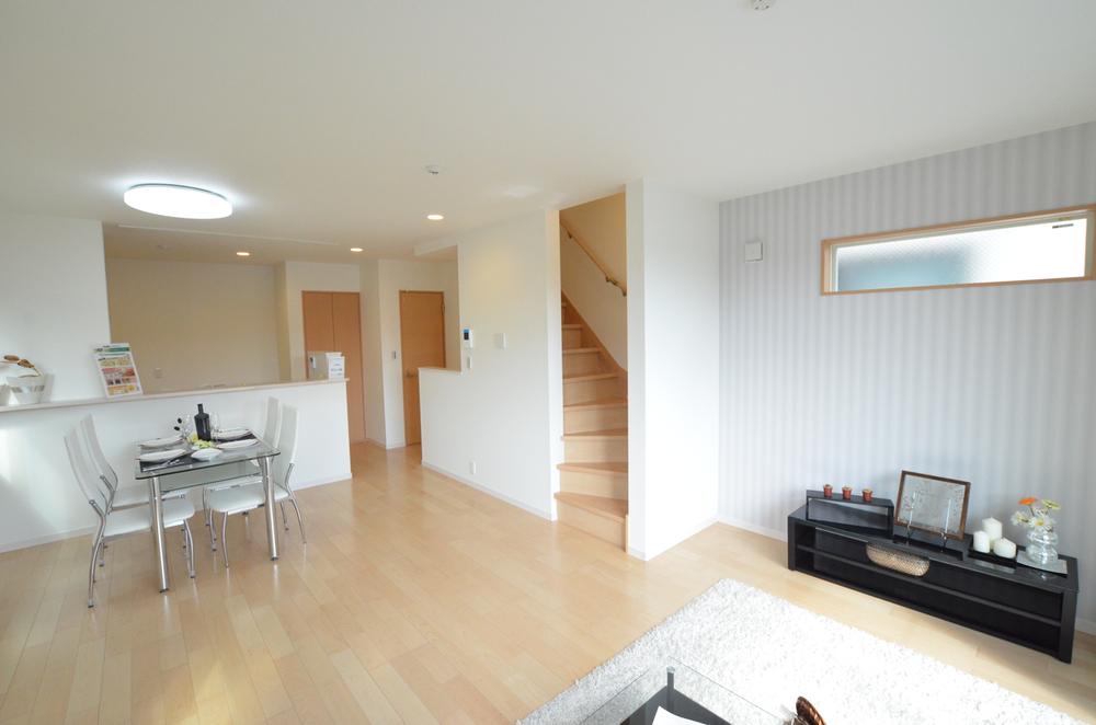 Living. Indoor (10 May 2013) Shooting