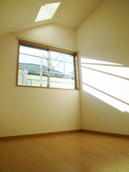 Kitchen. 3 Kaiyoshitsu (with top light)