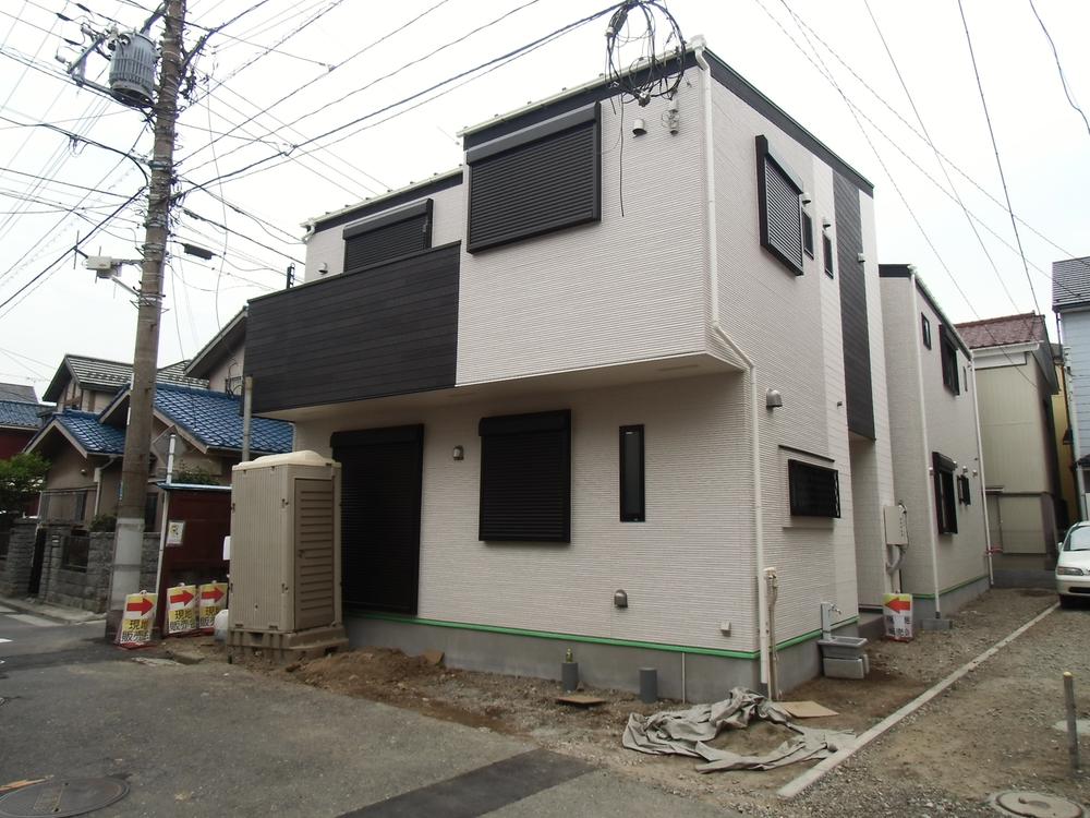 Local appearance photo. 2-story 4LDK of with Sky balcony!