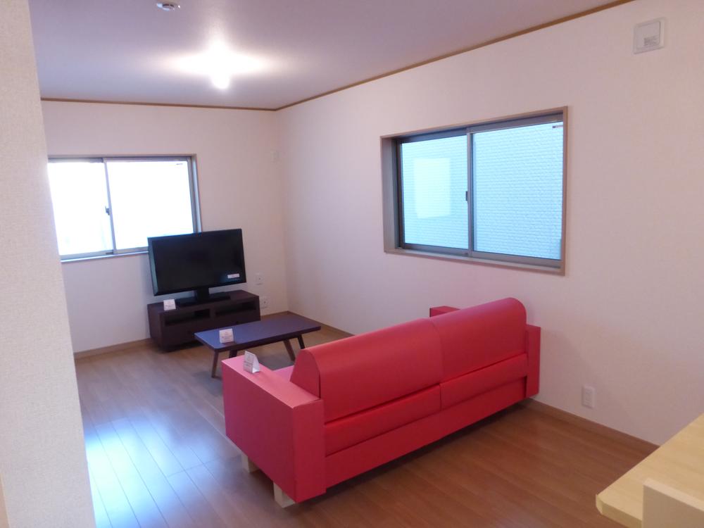 Living. Building 2 Indoor (December 5, 2013) Shooting