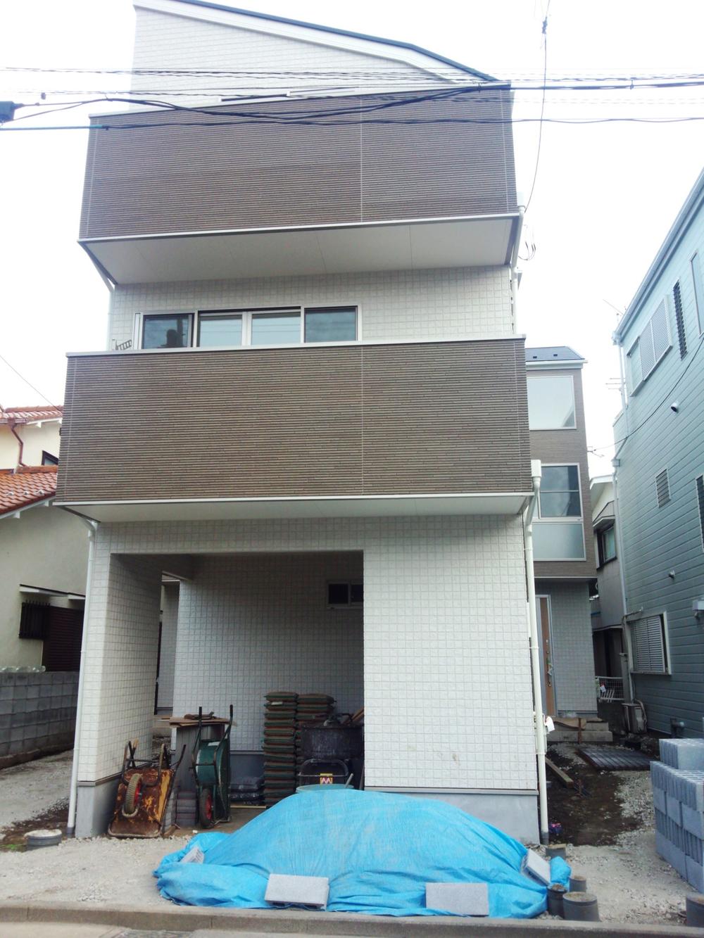 Local appearance photo. Local shooting