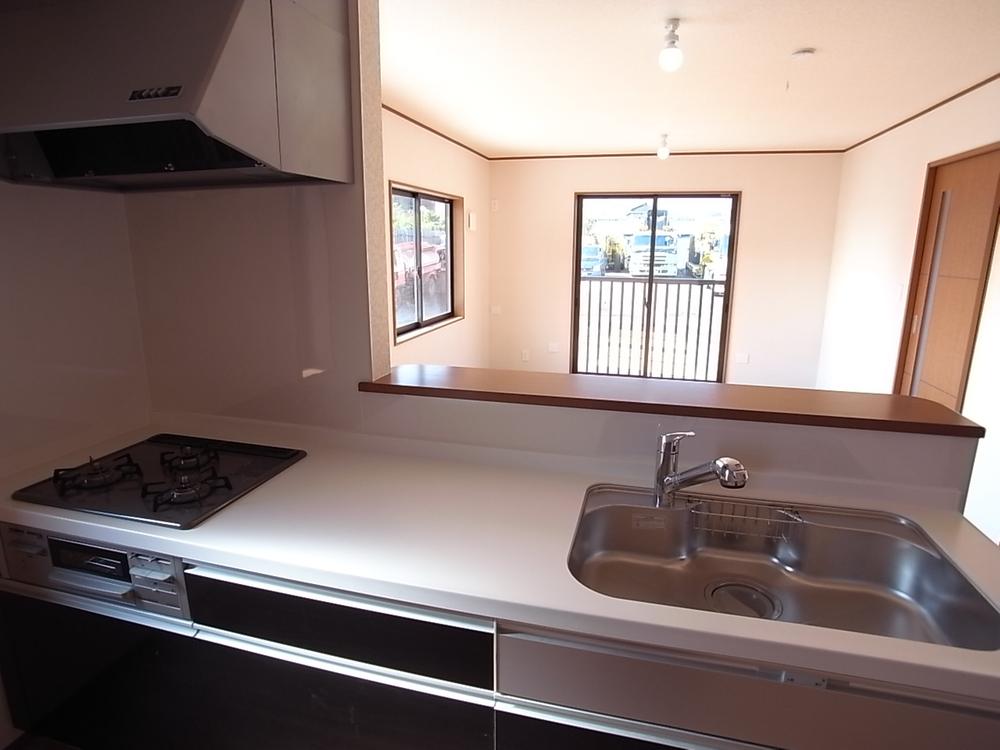 Kitchen. It is a popular face-to-face kitchen. 