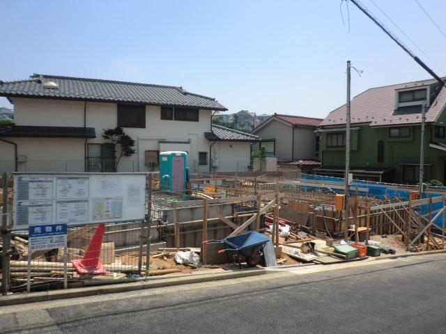 Local photos, including front road. Local (July 8, 2013) Shooting