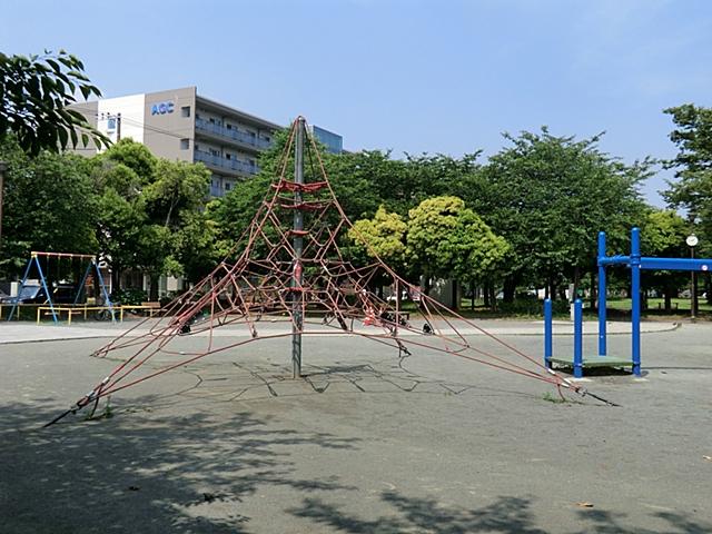 park. 240m until Shioiri park