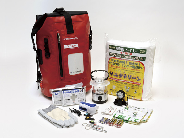 earthquake ・ Disaster-prevention measures.  [Oberstdorf original emergency goods] In order to protect yourself and important family, It is the necessary preparation to any chance. It will distribute one set of aligned hard emergency goods to each dwelling unit in the individual.